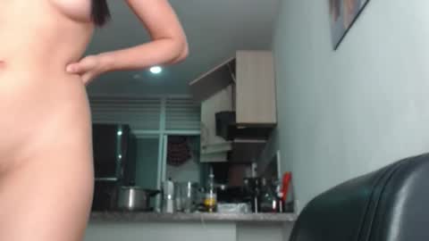 Snapshot of cristal_loverss chatting on September 19, 11:22 am cristal beautiful online show from September 19, 11:22 am