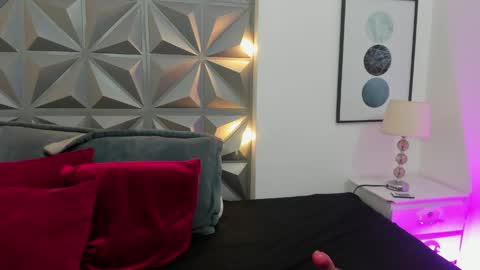 Cristal online show from June 3, 12:30 pm