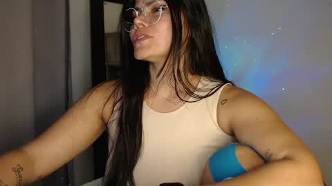 Cristal  online show from February 14, 4:37 am