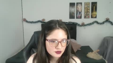 CristalAdams online show from December 11, 5:15 pm