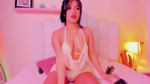 Cristal online show from December 22, 4:20 am