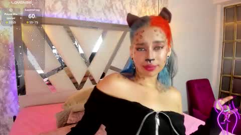 Snapshot of cristall_ravven chatting on October 22, 7:13 pm online show from October 22, 7:13 pm