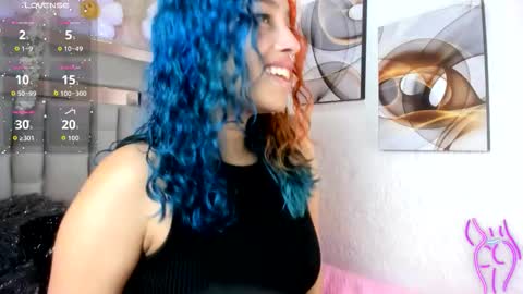 Snapshot of cristall_ravven chatting on October 28, 2:42 pm online show from October 28, 2:42 pm