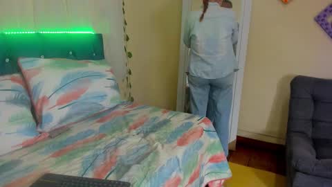 cristal walker online show from October 22, 12:16 pm