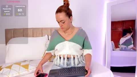 cristal walker online show from December 16, 10:20 am