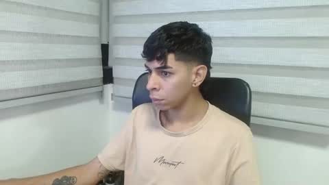 cristhian online show from September 26, 5:22 am