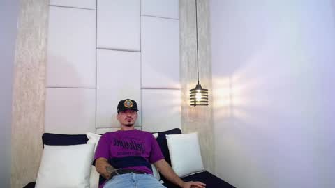 cristhoper_sterling online show from October 6, 7:33 pm