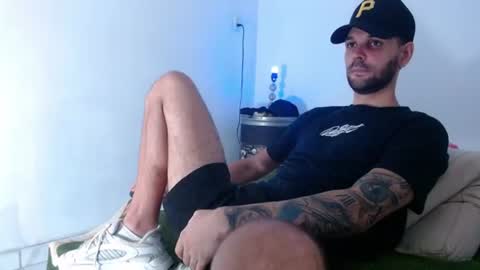 cristianhot125 online show from June 22, 10:51 pm