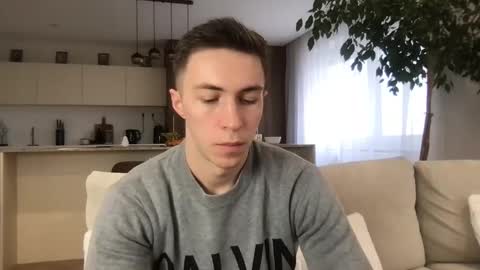 Snapshot of cristianovilla chatting on December 10, 12:49 pm CristianoHailey online show from December 10, 12:49 pm