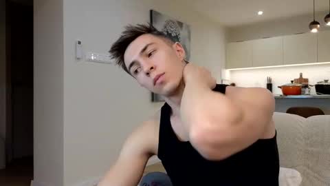 Snapshot of cristianovilla chatting on February 12, 8:50 pm CristianoHailey online show from February 12, 8:50 pm