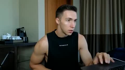 Snapshot of cristianovilla chatting on September 15, 9:53 am CristianoHailey online show from September 15, 9:53 am