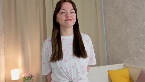 Snapshot of cristicaire chatting on February 24, 4:43 am Kate online show from February 24, 4:43 am