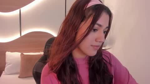 C R I S T I N online show from March 14, 9:09 pm