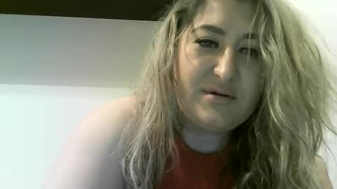 Snapshot of cristina20021991 chatting on December 6, 9:24 pm cristina20021991 online show from December 6, 9:24 pm
