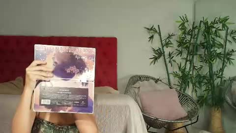 Snapshot of cristina_aznar chatting on July 10, 3:58 pm Cris online show from July 10, 3:58 pm