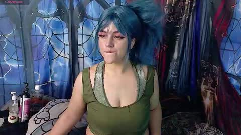 Snapshot of cristina_blue21 chatting on June 28, 2:34 pm Cristina online show from June 28, 2:34 pm