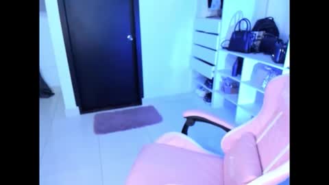 Snapshot of cristinasweet7 chatting on April 3, 11:58 pm cristinasweet7 online show from April 3, 11:58 pm