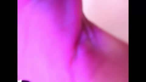 Snapshot of cristinasweet7 chatting on April 11, 6:29 am cristinasweet7 online show from April 11, 6:29 am