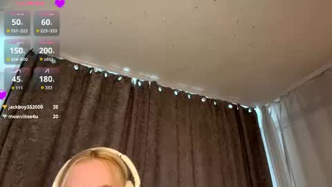 Snapshot of cristinekondo chatting on June 23, 3:32 pm Marry online show from June 23, 3:32 pm