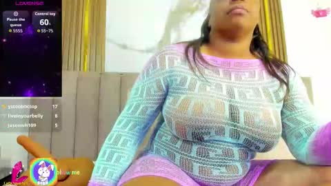 Snapshot of cristinsexy_ chatting on November 3, 10:38 am Cristina online show from November 3, 10:38 am