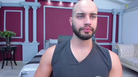 Cristobal Alzate online show from December 2, 10:50 am