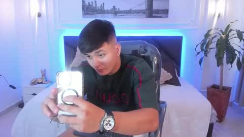 Cristopher online show from November 30, 2:21 pm