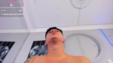 Snapshot of cristopher_strong chatting on February 5, 11:15 am Cristopher online show from February 5, 11:15 am