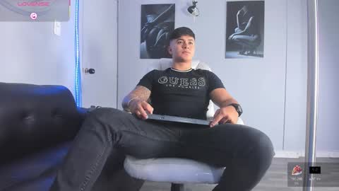 Snapshot of cristopher_strong chatting on February 9, 1:48 pm Cristopher online show from February 9, 1:48 pm