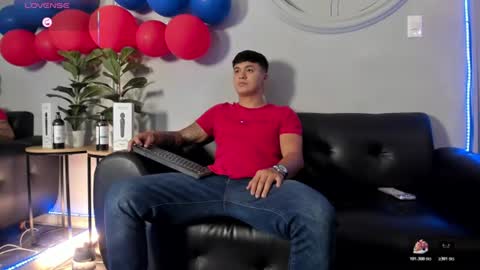 Snapshot of cristopher_strong chatting on June 12, 12:26 pm Cristopher online show from June 12, 12:26 pm