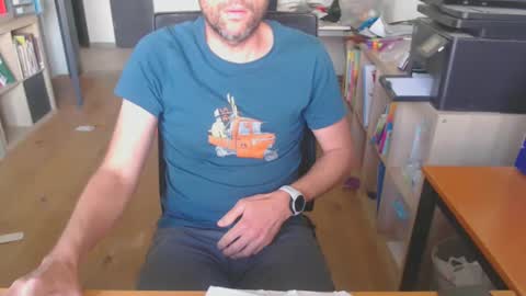 Snapshot of crisup1980 chatting on February 14, 2:02 pm crisup1980 online show from February 14, 2:02 pm