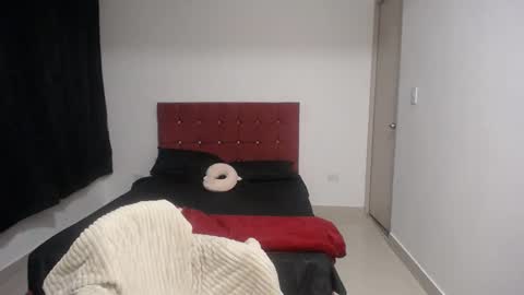 Snapshot of crisyoha4020 chatting on November 10, 4:44 am crisyoha4020 online show from November 10, 4:44 am