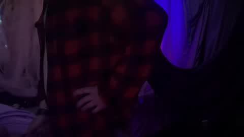 Snapshot of crkdfxdaddy chatting on March 15, 11:49 am Jonathan online show from March 15, 11:49 am