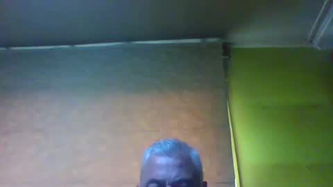 crmperez online show from December 5, 9:50 pm