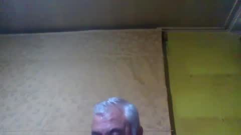 crmperez online show from December 18, 3:58 am