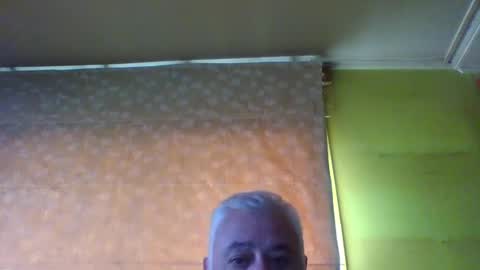 crmperez online show from December 23, 6:16 pm