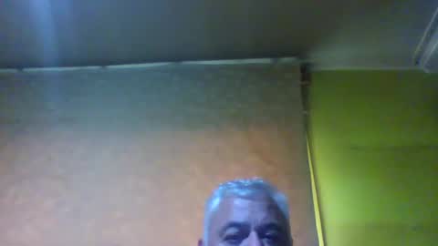crmperez online show from February 24, 9:09 pm
