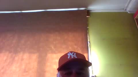 crmperez online show from September 11, 6:52 pm