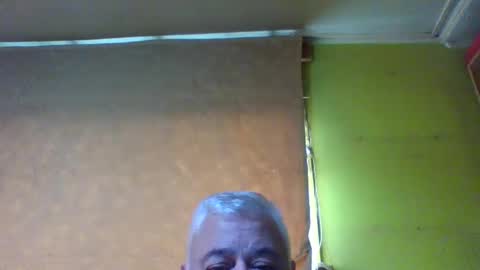 crmperez online show from September 18, 8:33 pm