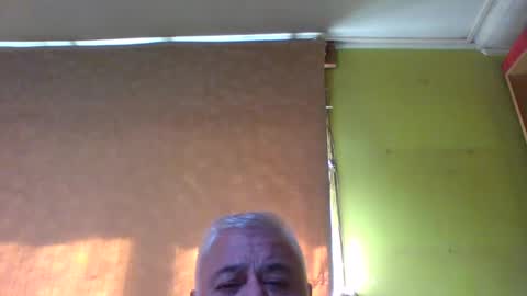crmperez online show from September 23, 6:44 pm