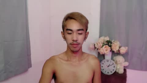 crocodale online show from October 26, 9:42 pm