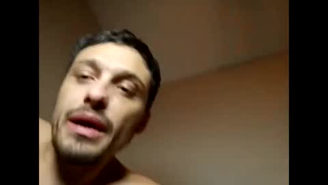 Snapshot of crossbo112293 chatting on February 22, 1:29 am crossbo112293 online show from February 22, 1:29 am