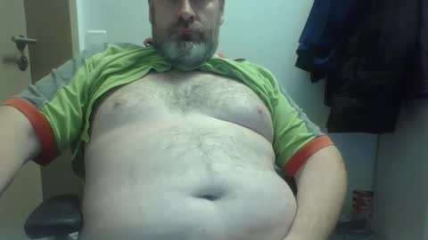 Snapshot of crouch1 chatting on November 4, 8:35 am Crouch1 online show from November 4, 8:35 am