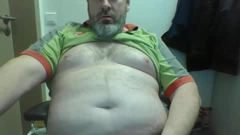 Snapshot of crouch1 chatting on January 13, 11:04 am Crouch1 online show from January 13, 11:04 am