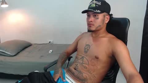 crow_black00 online show from September 23, 6:27 am