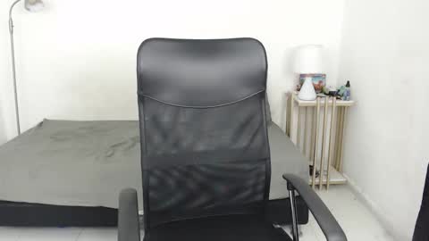 crow_black00 online show from September 27, 7:46 am