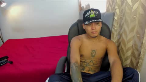 crow_black00 online show from September 30, 5:07 pm