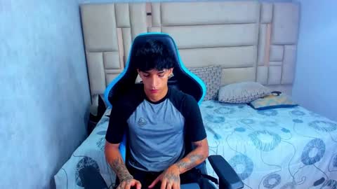 Croy online show from February 25, 3:27 am