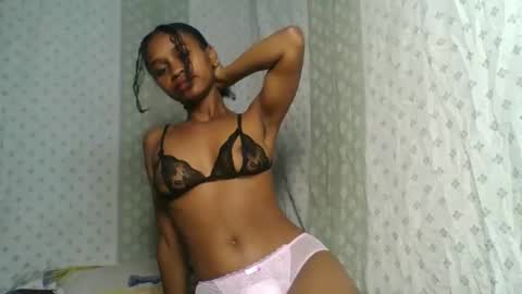 Snapshot of crush069 chatting on October 7, 8:11 am crush069 online show from October 7, 8:11 am