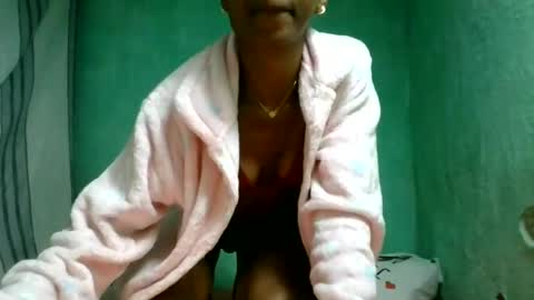 Snapshot of crushlove069 chatting on July 8, 4:55 pm crushlove069 online show from July 8, 4:55 pm