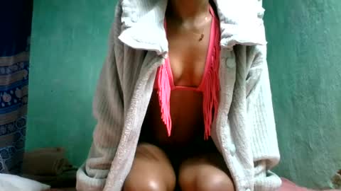 Snapshot of crushlove069 chatting on July 18, 4:44 pm crushlove069 online show from July 18, 4:44 pm